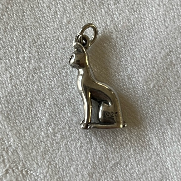 Silver Cat Charm Pendant - Picture 2 of 7